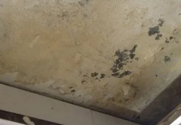 浙江阳台漏水维修公司分享下浙江卫生间渗水维修需要注意哪些问题。